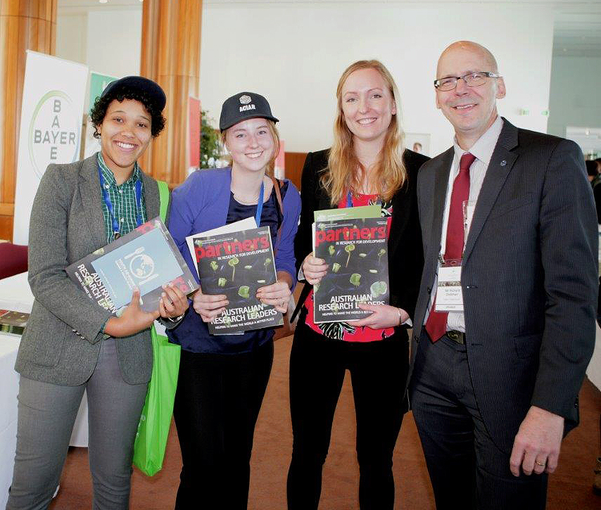 2015 Bayer CropScience sponsored GYAS scholars with Mr Richard Dickmann